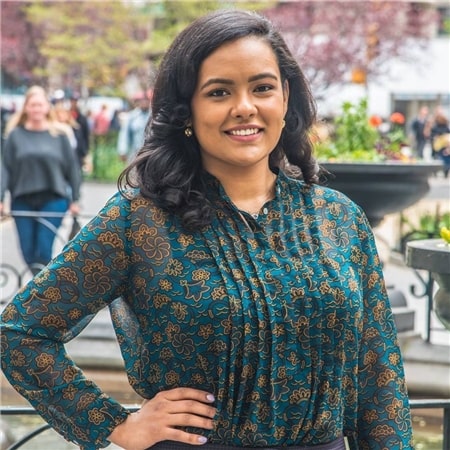 Dr. Ashley Cruz
